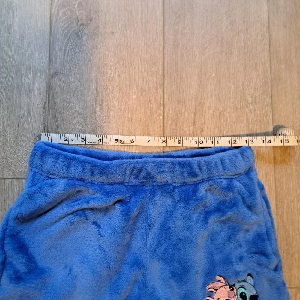 NWT Disney Stitch & Angel Womens Embroidered Fleece Fuzzy Shorts Small